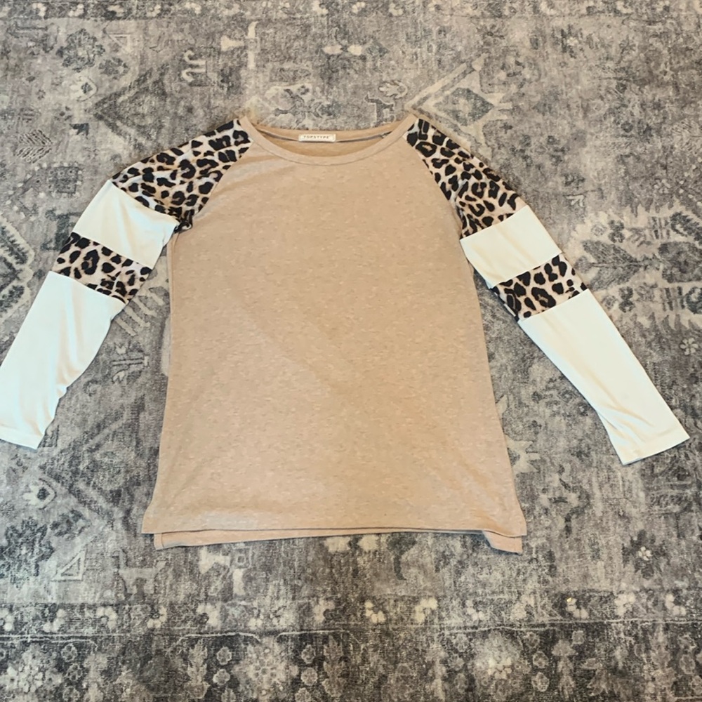 Top style Size Large Block Long Sleeve